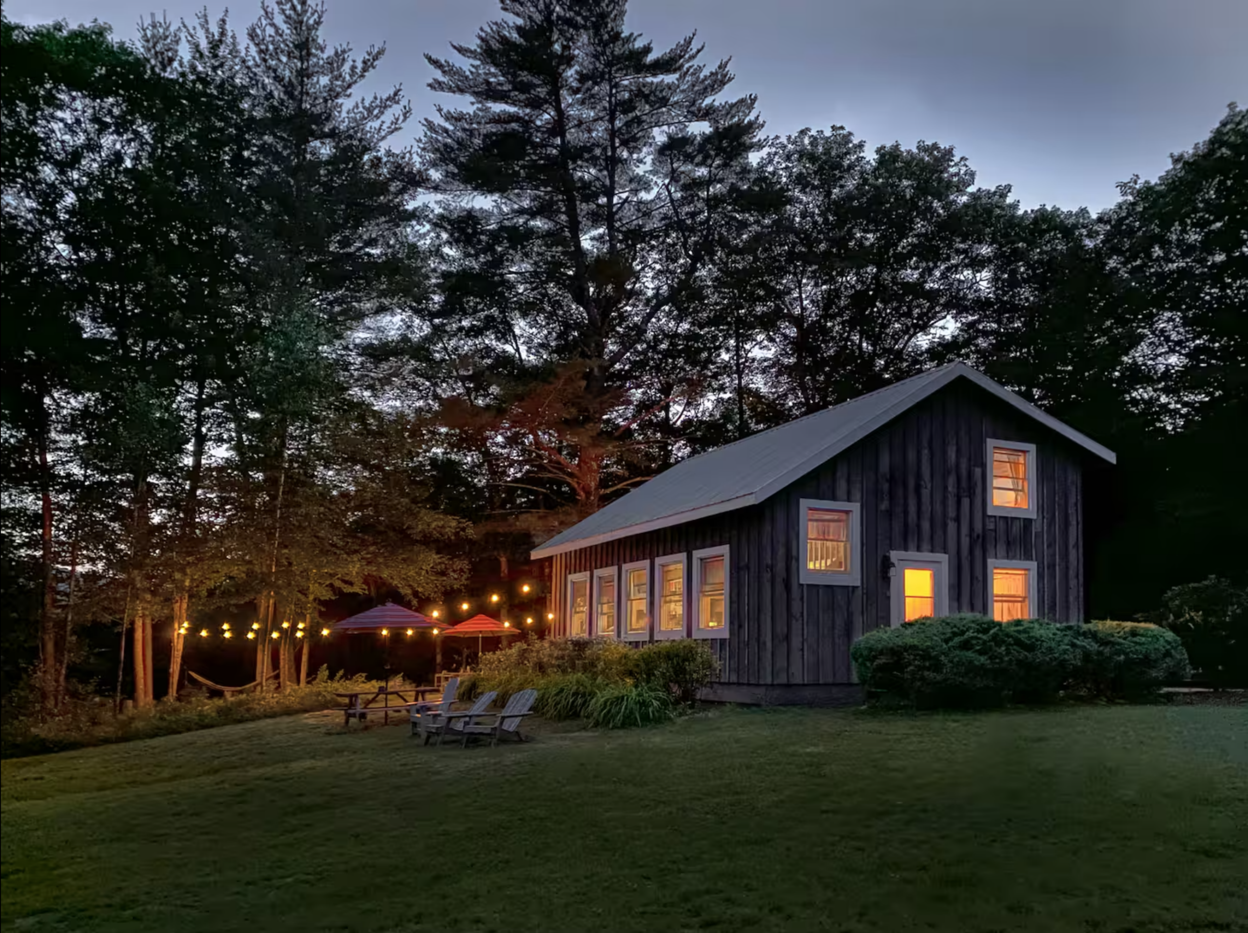 Charming cottage dog friendly Airbnb in Thornton New Hampshire