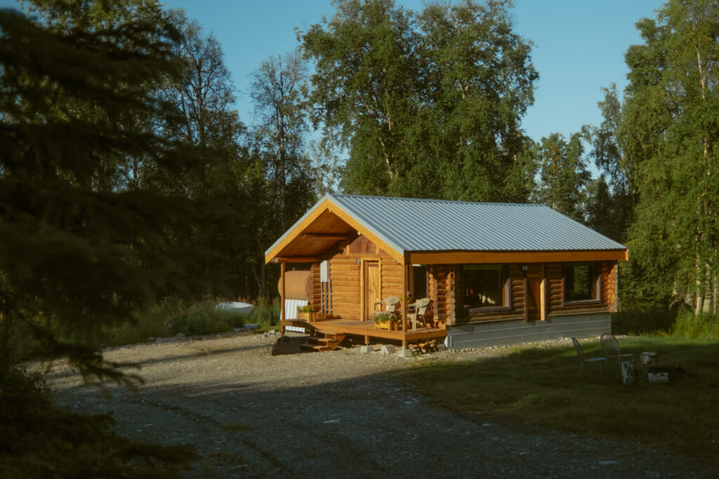 Log cabin Airbnb in New Hampshire